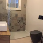 The Owl House Apartman *
